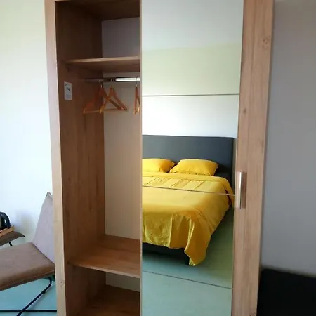 住宿加早餐酒店 In De Wei